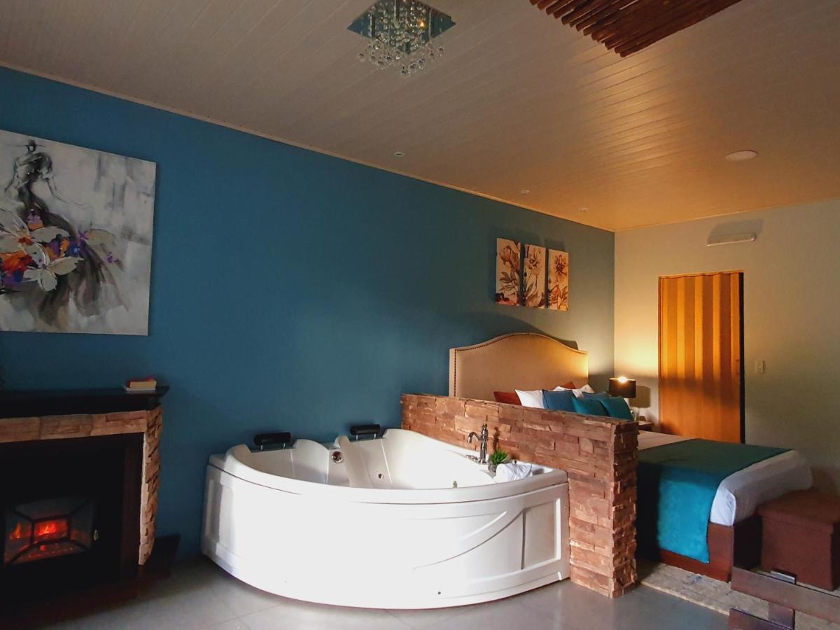 Yellow Tree Suites La Fortuna ภายนอก รูปภาพ